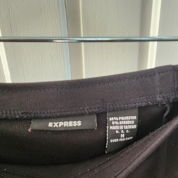 Express black mini skirt, size medium. - Picture 3 of 3